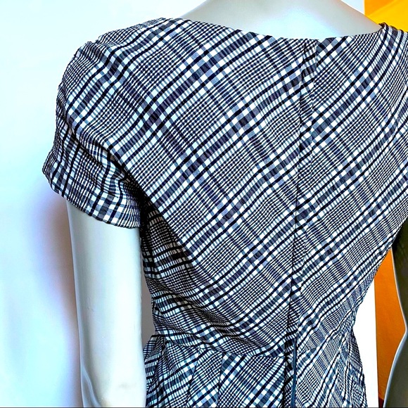 Vintage Beautiful Dress - Picture 6 of 10